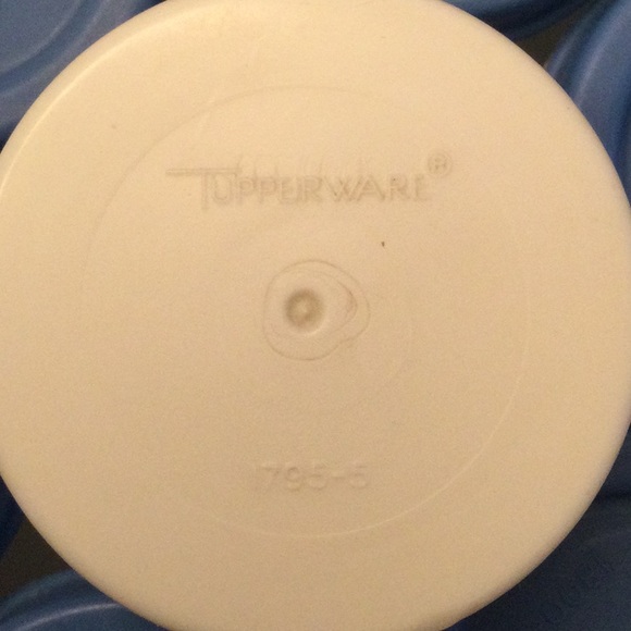 Tupperware True Blue 6 Wedge Carousel Vintage - Picture 3 of 5